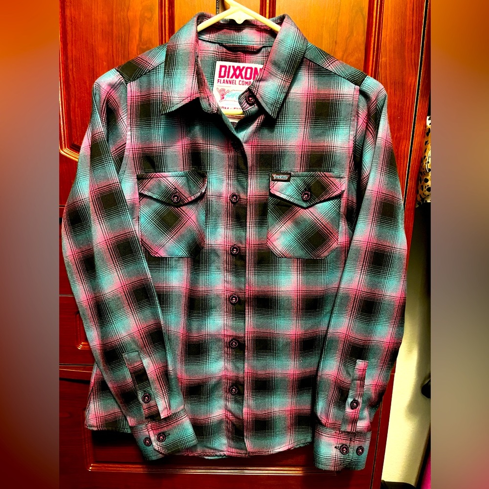 Dixxon brand women’s SHREDDY flannel Size S